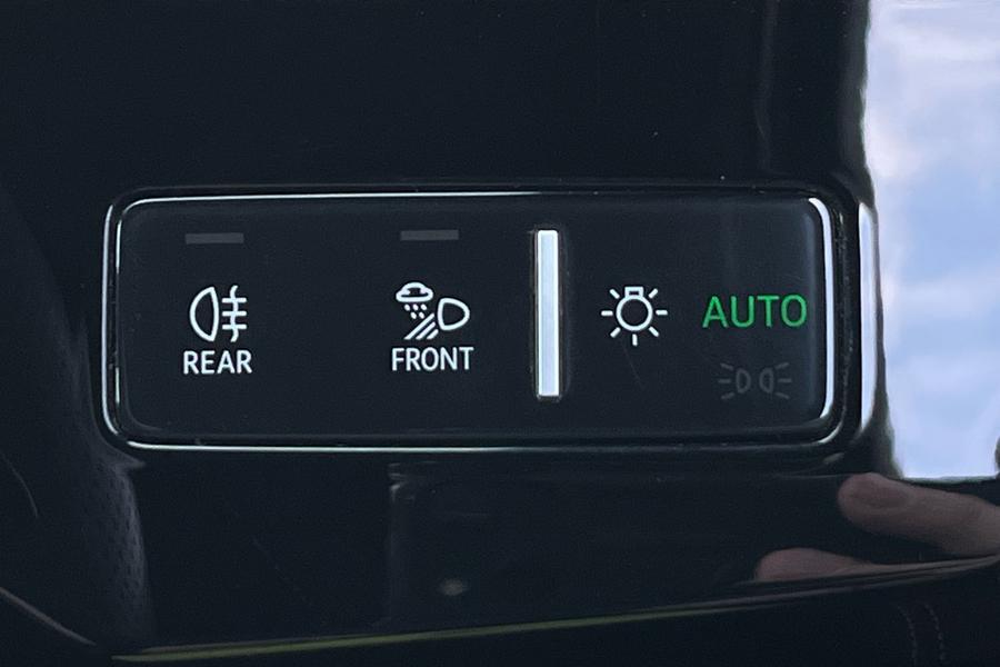 Audi E-TRON Photo autoimg-ee15741f0ac0630c161e9653a15834d553faabd6.jpg