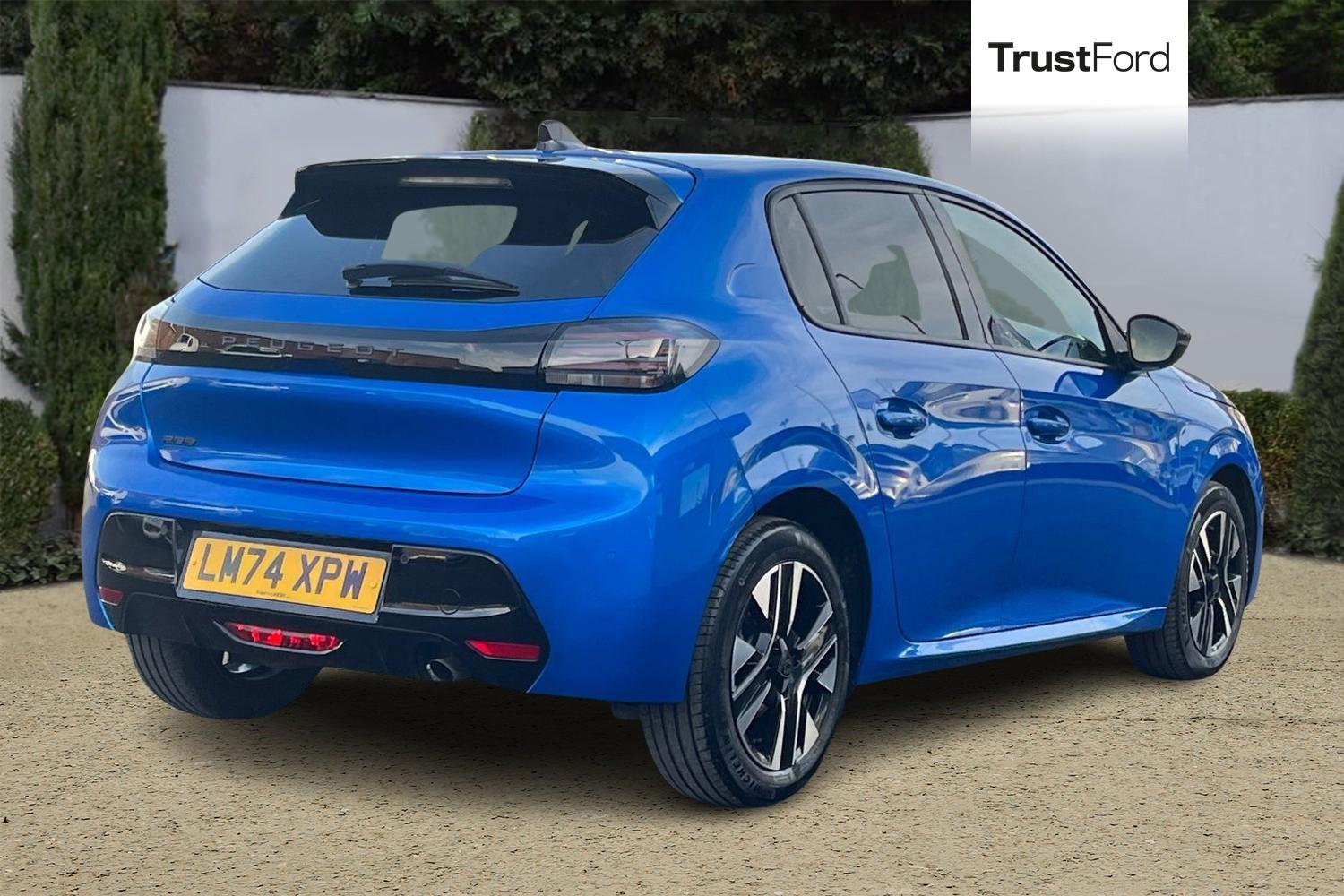 Peugeot 208 Photo 3