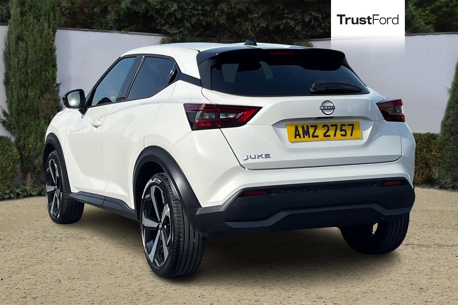 Nissan JUKE Photo 1