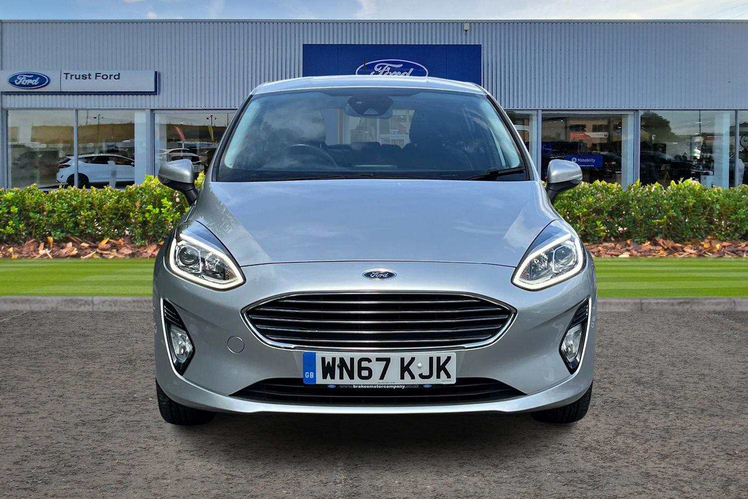 Ford Fiesta Photo 5