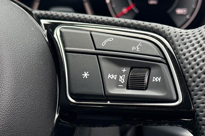 AUDI Q2 Photo 17