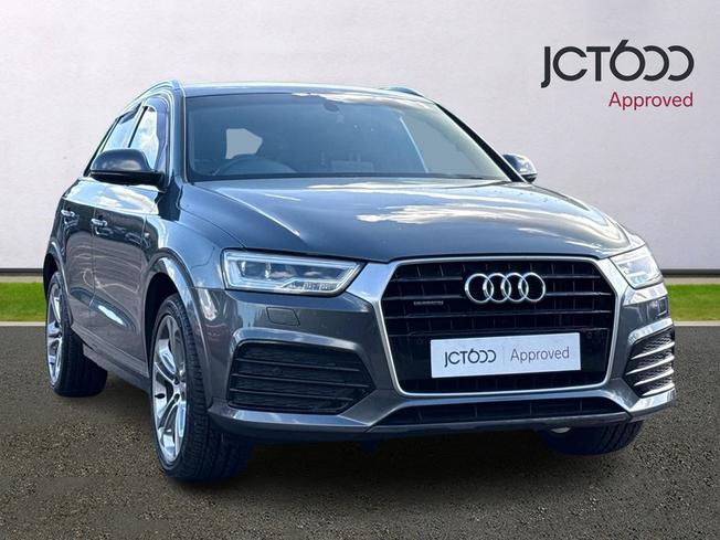 AUDI Q3 Photo 1