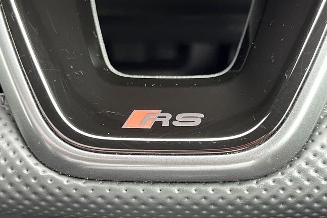 AUDI RS3 Photo 46