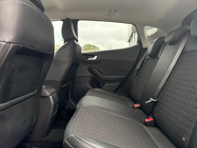 FORD Fiesta Photo 43