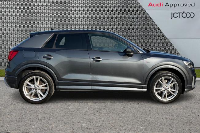 Audi Q2 Photo 4