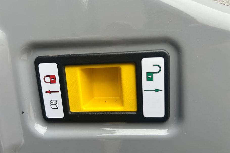Used FORD TRANSIT WR75CVL 24