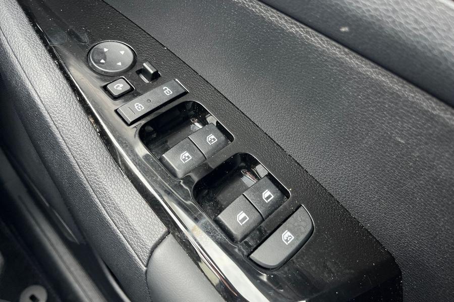 Kia SPORTAGE Photo autoimg-ee29e4717aee2888565c6e2302193bdaf4fd39bc.jpg