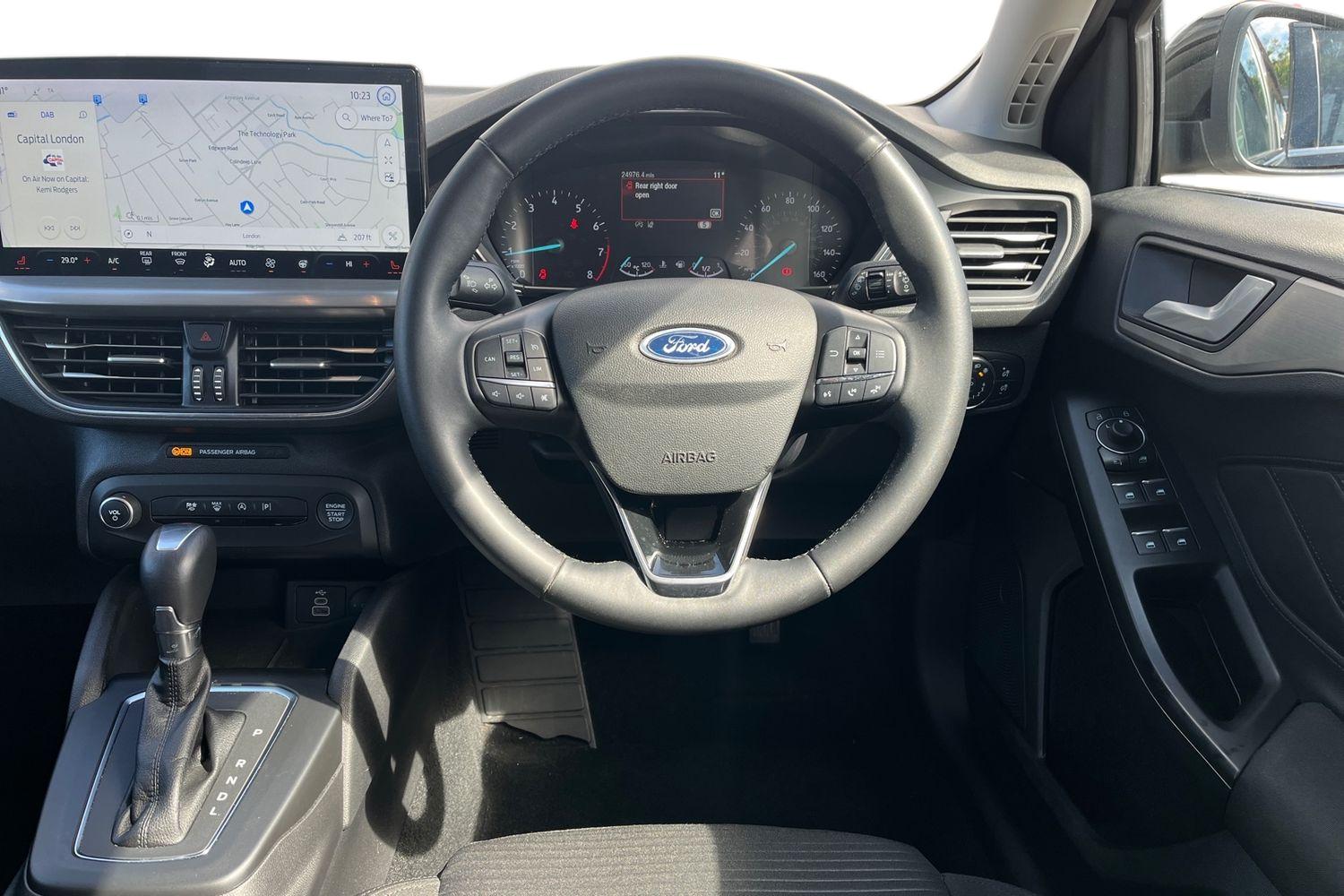 Ford Focus Photo 10