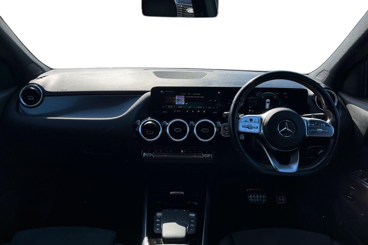 Mercedes-Benz GLA Photo 9