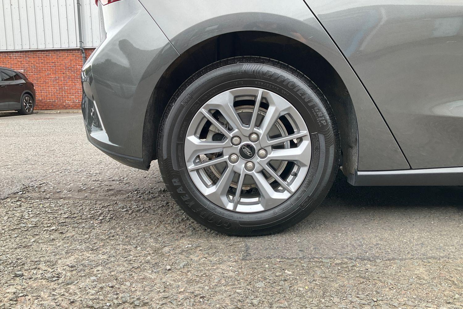 Ford Focus Photo 7