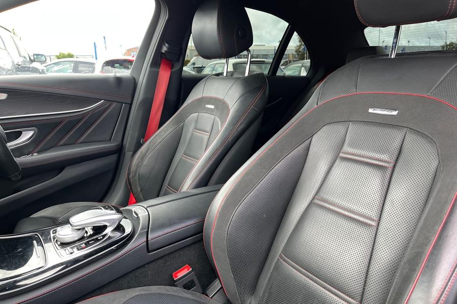 Mercedes-Benz E CLASS Photo autoimg-ee33b7a575e901e2e799e4a62f1358065ed26842.jpg