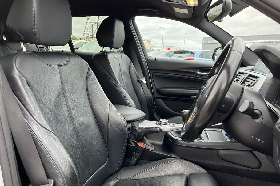 Used BMW 1 Series YD68KDX 17