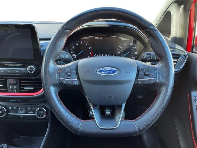 Ford Fiesta Photo 11