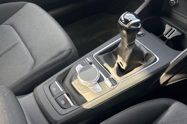 AUDI Q2 Photo 37