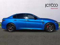 ALFA ROMEO Giulia Photo 4