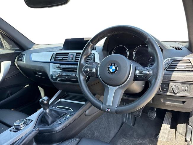 BMW 1 Series Photo 6