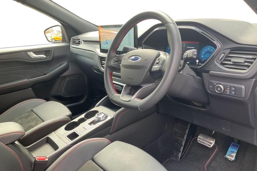 Ford KUGA Photo autoimg-ee41d121f19aecca5a2ad7e6eb1b5b0897cedfd1.jpg