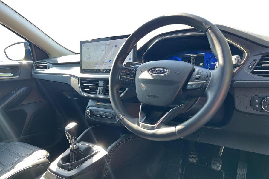 Ford Focus Photo autoimg-ee443cbb45da106db728f2d2429fa932c20f95c9.jpg