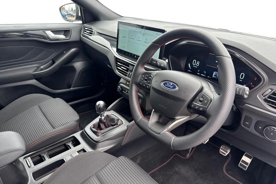 Ford FOCUS Photo autoimg-ee445b9d73b6f8bcebdb5a6655abac2f3c0ee7d6.jpg