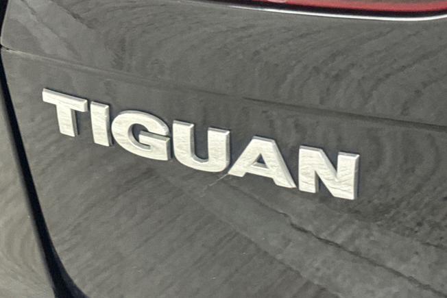 VOLKSWAGEN Tiguan Photo 35