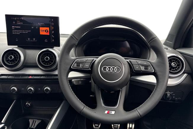 AUDI Q2 Photo 11