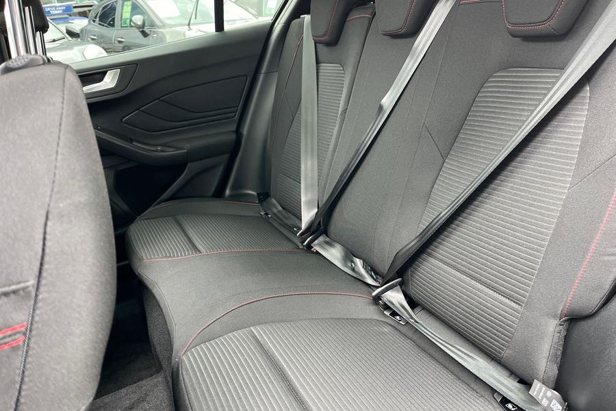 Ford Focus Photo autoimg-ee555c0c996c58cbb59255d64f6c65d05b41e629.jpg