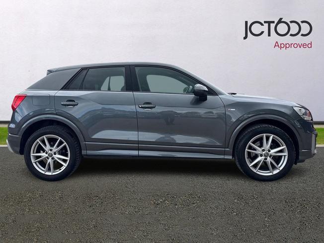 AUDI Q2 Photo 4