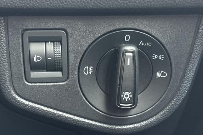 VOLKSWAGEN Polo Photo 24
