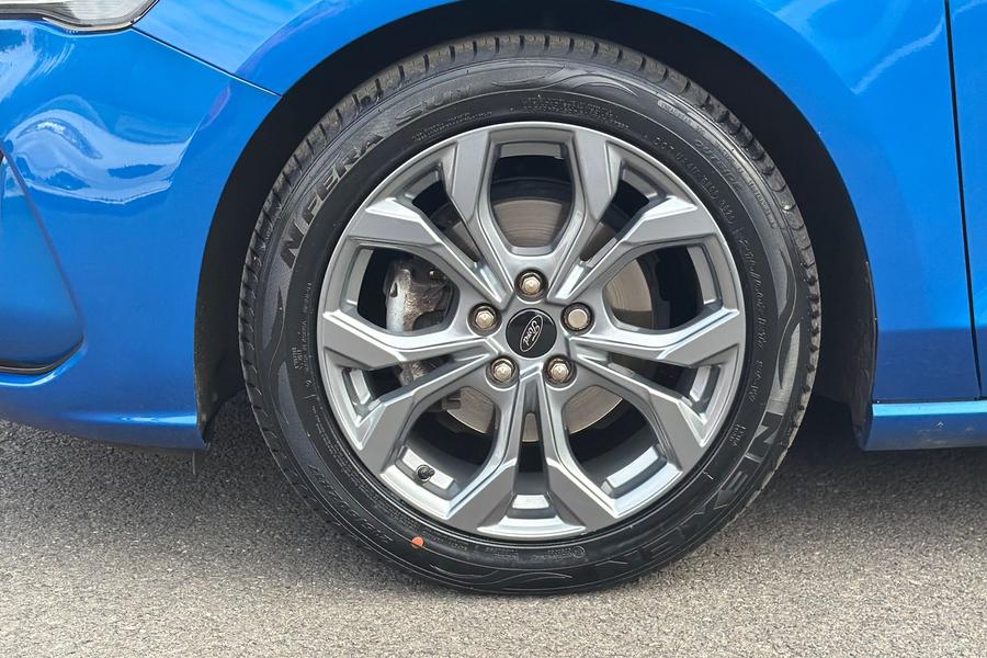 Ford FOCUS Photo autoimg-ee590b5af22f4e402d2fe411a5fcc912edb40357.jpg