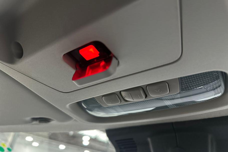 Used Ford E-TRANSIT COURIER LL75OWZ 36