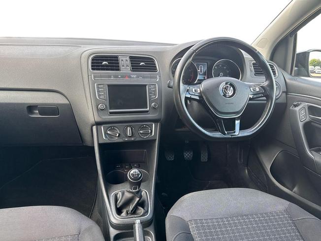 VOLKSWAGEN Polo Photo 11
