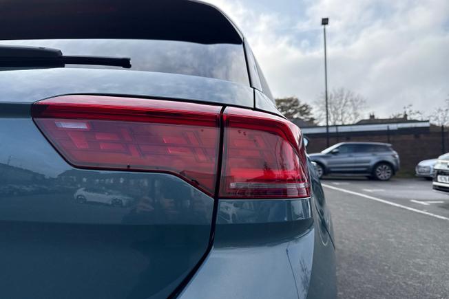 Volkswagen T-Roc Photo 18