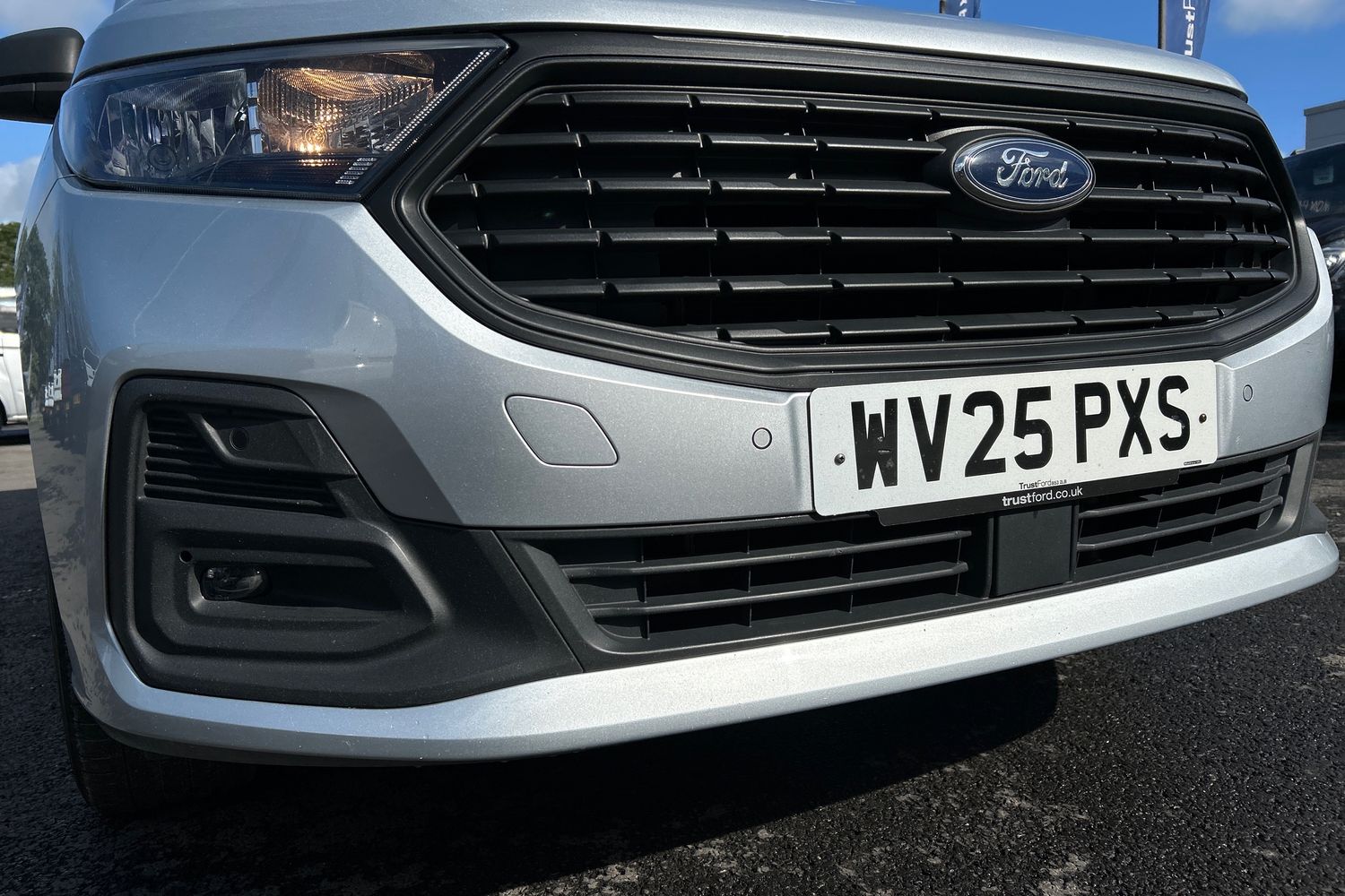 Ford TRANSIT CONNECT Photo 22