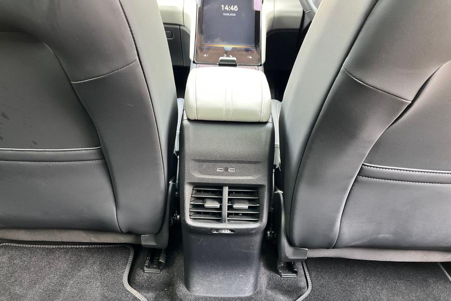Ford Explorer Photo autoimg-ee602da26d60e4e1959ba3ae7b0c1657232705cd.jpg