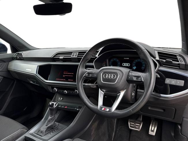 AUDI Q3 Photo 6
