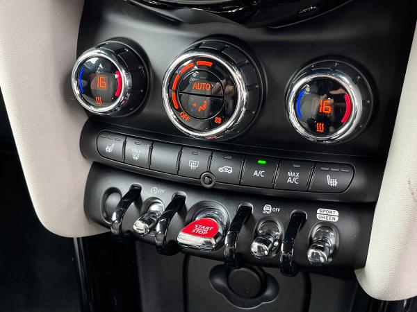 MINI Hatch Photo autoimg-ee617fbecebcb0143aca745d2c87f1d9aa953141.jpg