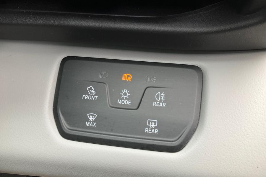 Ford Explorer Photo autoimg-ee61b700b6fbf83e1c895f653c9251a2552438b1.jpg