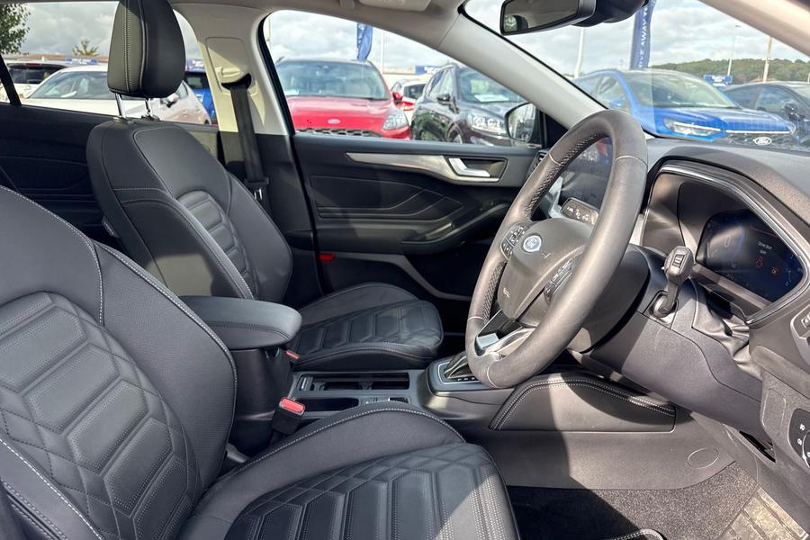 Ford FOCUS Photo autoimg-ee62fa49d81553798216ab6506a23aaf41025760.jpg