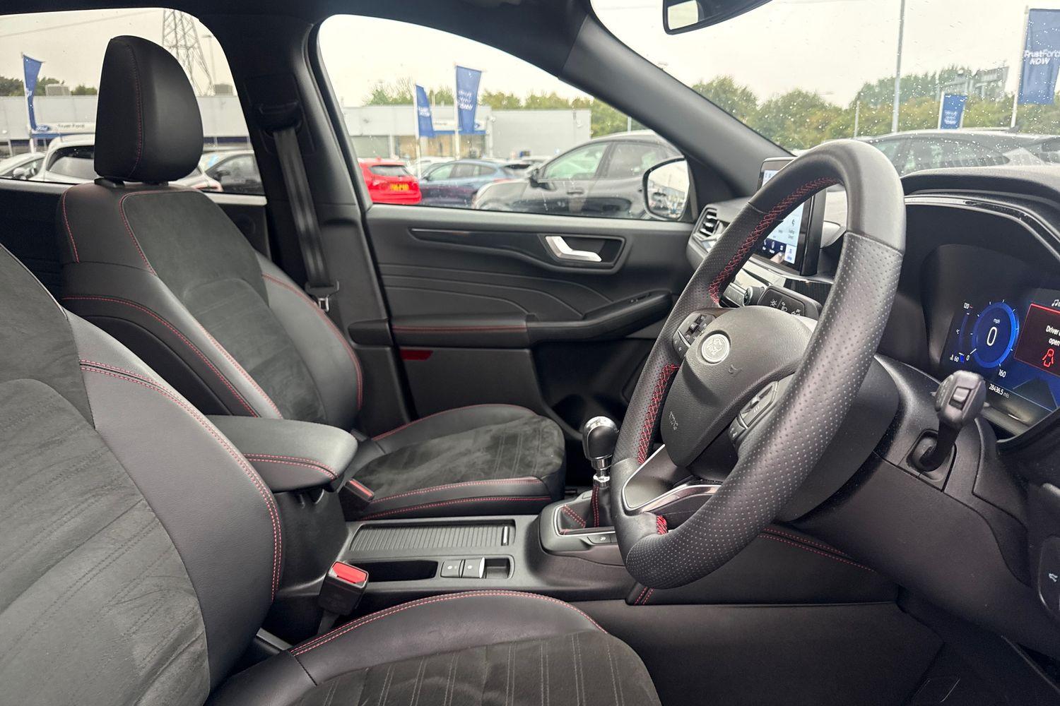 Ford KUGA Photo 16