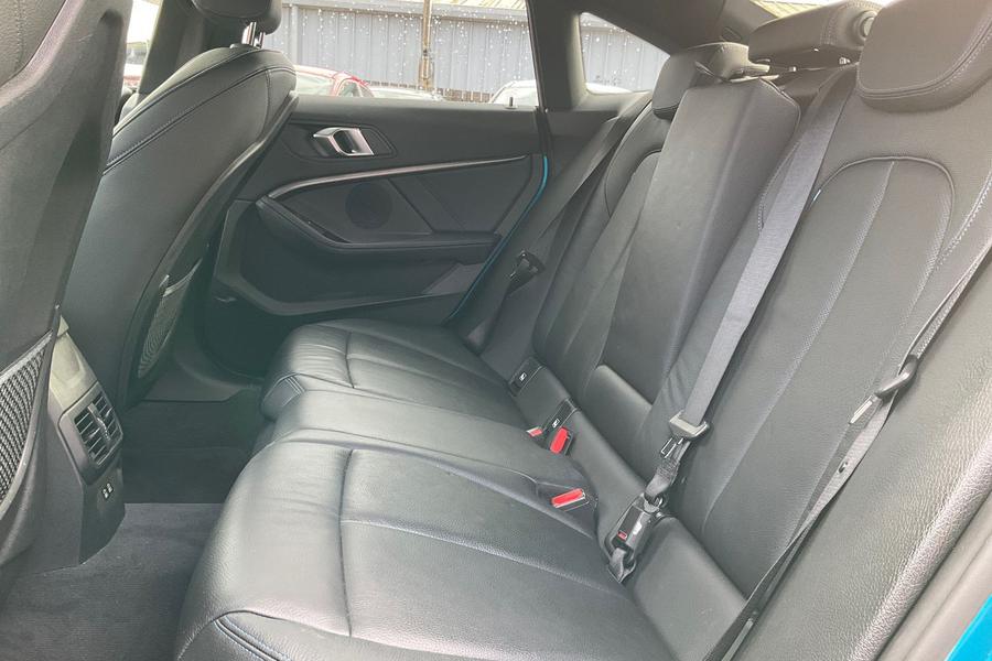 BMW 2 SERIES Photo autoimg-ee65c8275d0bec36e27f2f2e19396199daf265c8.jpg