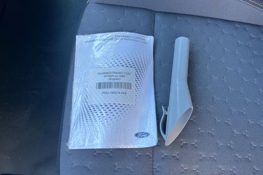 Used Ford TRANSIT CUSTOM 8