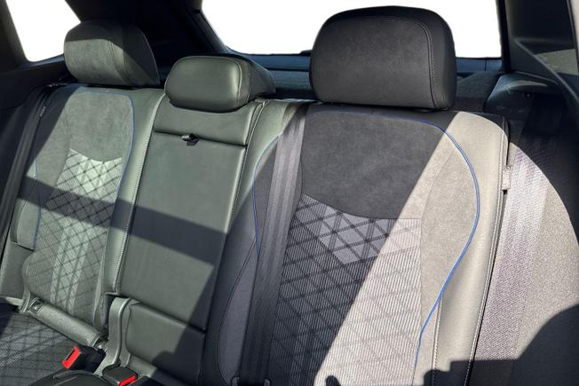 VOLKSWAGEN Tiguan Photo 9