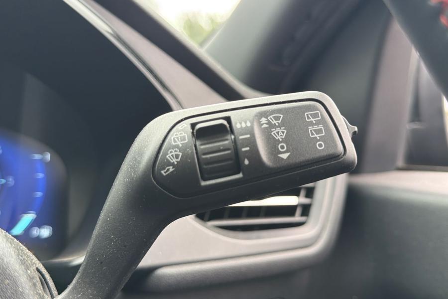 Ford KUGA Photo autoimg-ee708eb763e6be574cb2c6c25d08b12262ce2423.jpg