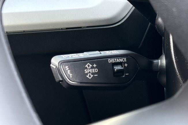AUDI Q4 E-Tron Photo 30