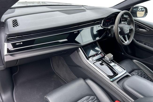 AUDI Rsq8 Photo 2