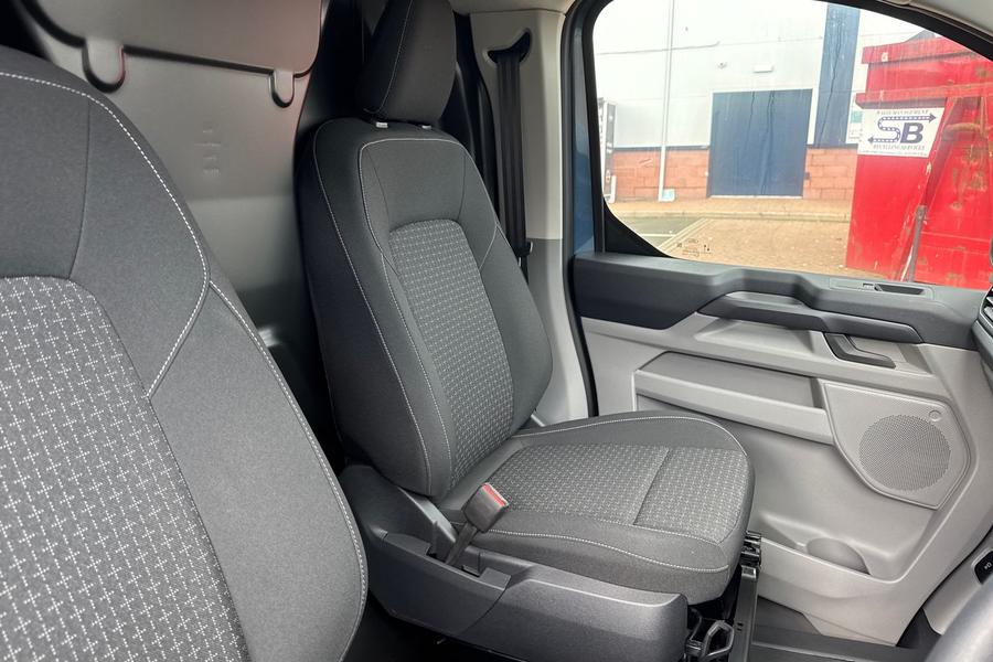 Ford TRANSIT CUSTOM Photo autoimg-ee7943128e17d195438f42b310d0b4658494e947.jpg