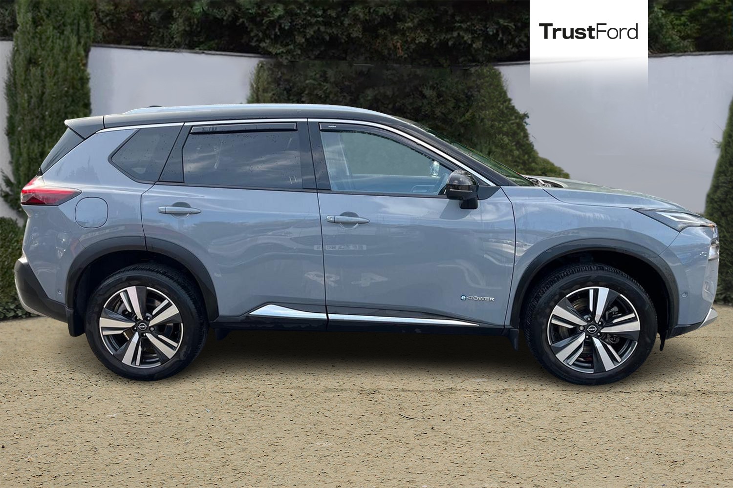 Nissan X-Trail Photo 2