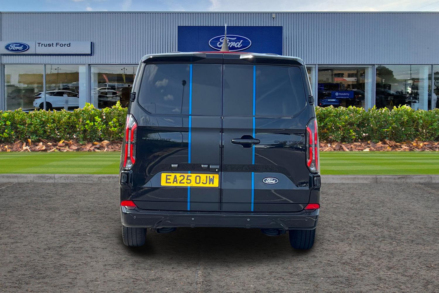 Ford TRANSIT CUSTOM Photo 12