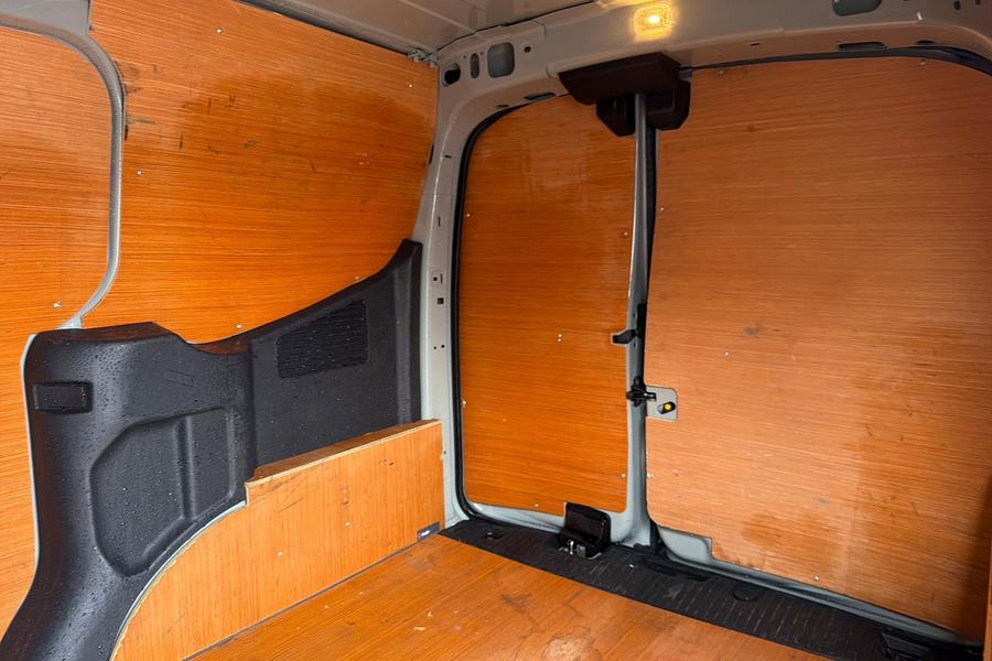 Ford TRANSIT COURIER Photo autoimg-ee7cd87b0b53fb3f36e0e971b95be572f2368ebf.jpg