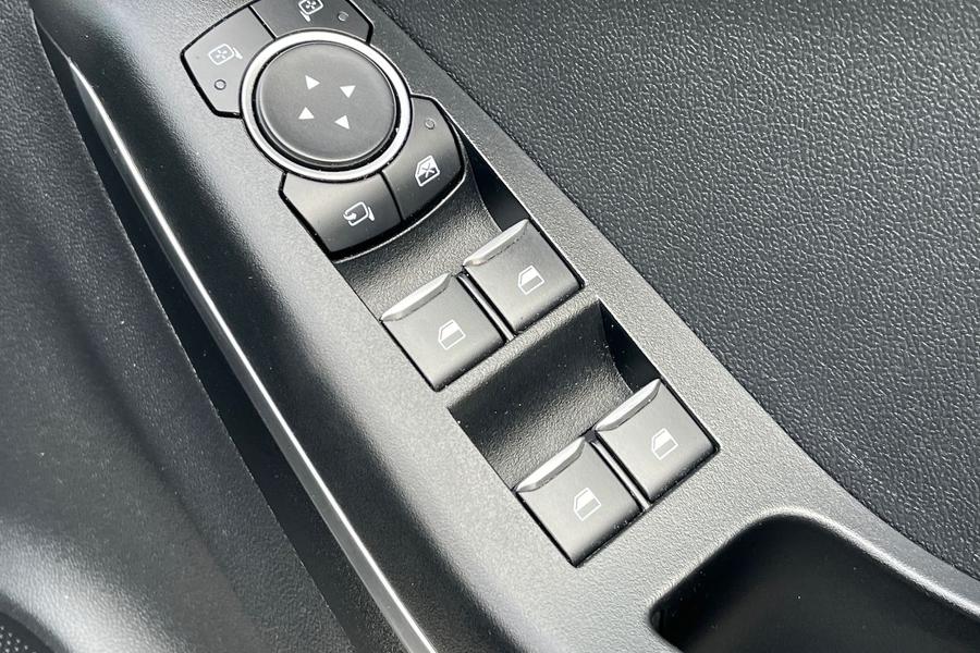 Ford PUMA Photo autoimg-ee7cedec2b4c51f82d95147f3d26295dcd7c1371.jpg